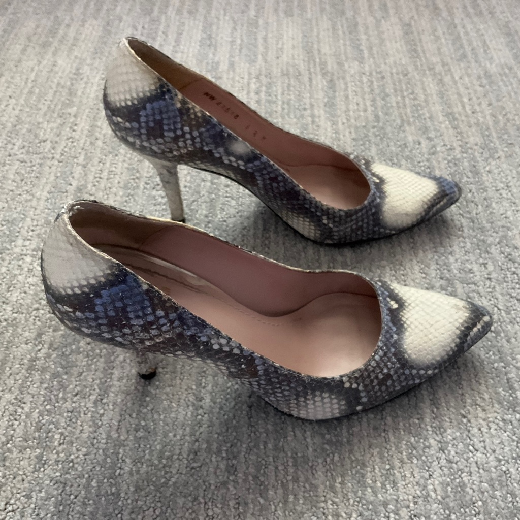 Stuart Weitzman Python Print Blue And White